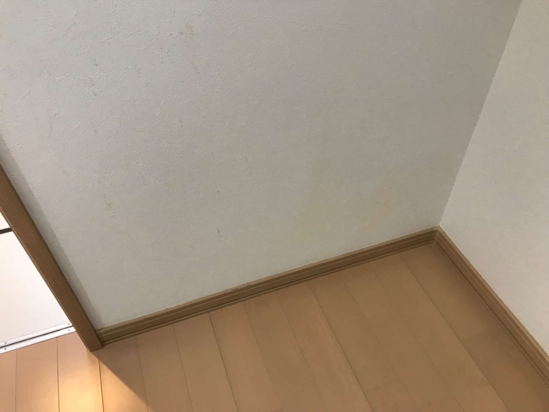 釧路市鳥取のアパートでクロス洗浄です😆